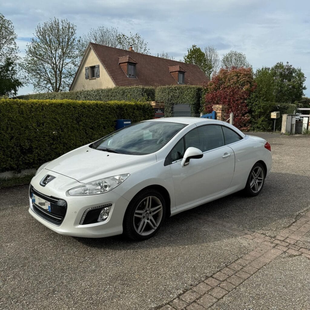 Optimisation moteur Peugeot RCZ grise à Rouen en Normandie, amélioration des performances moteur